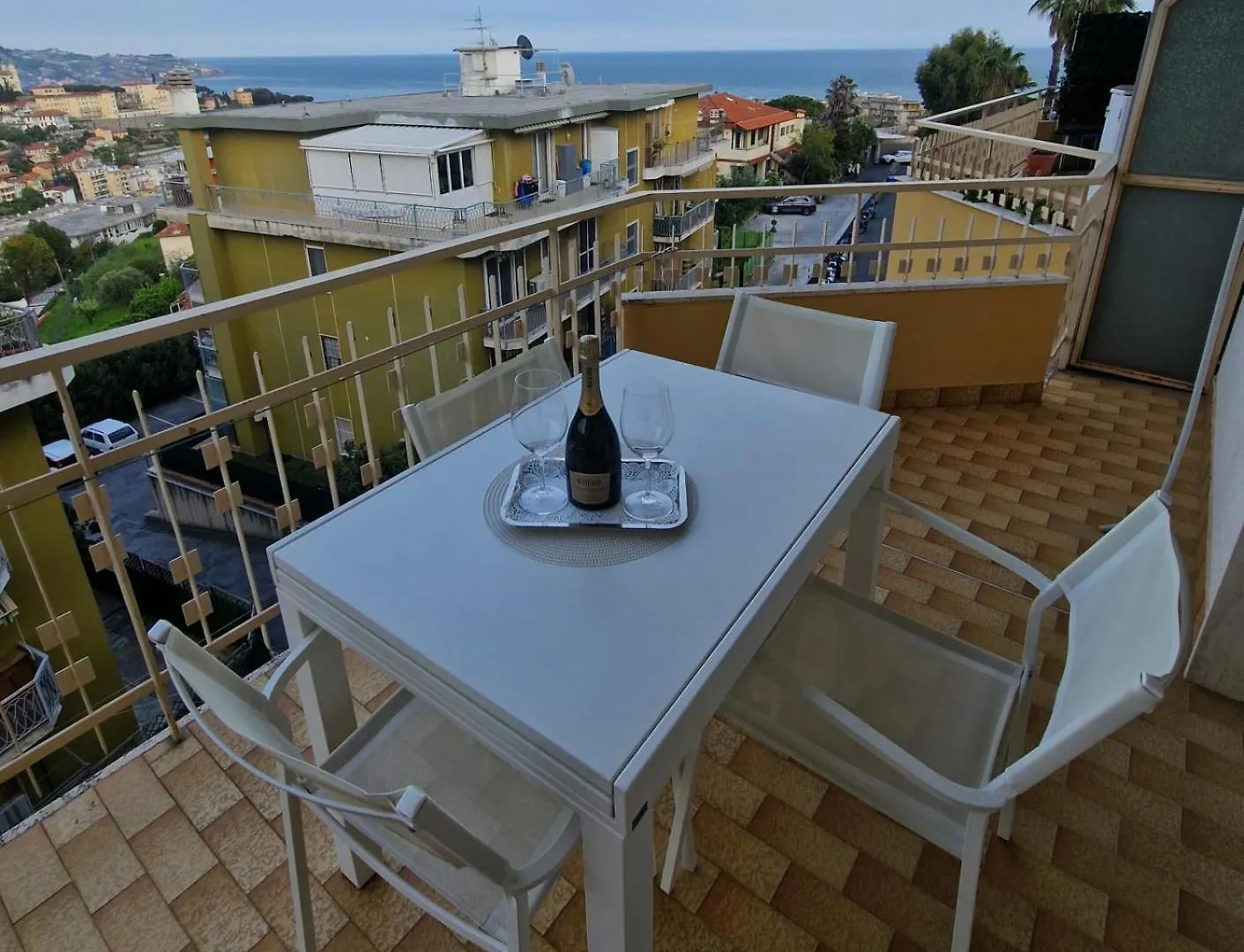 Sanremo Il Rifugio Incantato Terrazza Panoramica Vista Mare E Non Solo Apartment